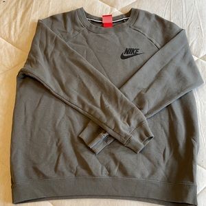 Nike crew sweatshirt